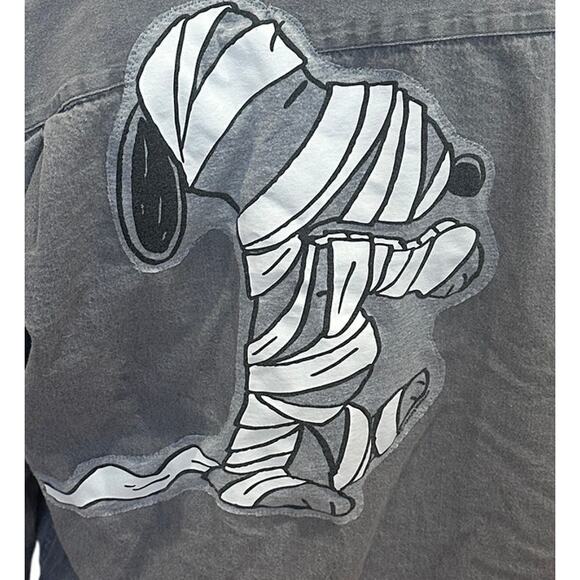 Halloween Snoopy Denim Button Down Shirt Oversized MEDIUM Jean Unique Mummy - Picture 2 of 7